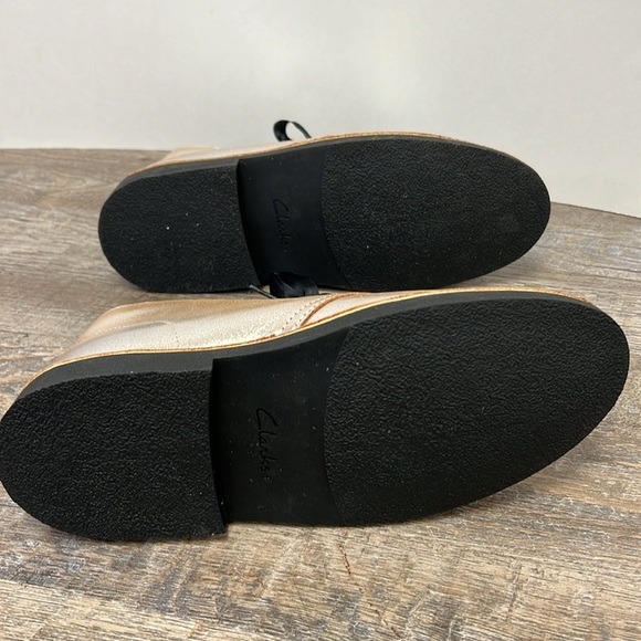 NEW Clarks Desert Boot 2 -Silver Leather Size 9 - Picture 6 of 11